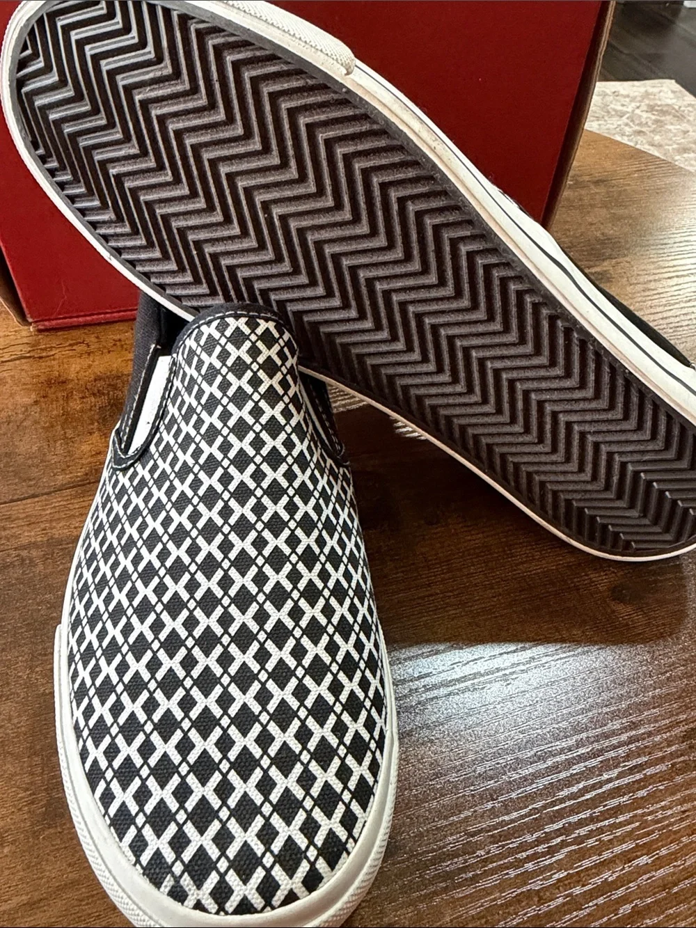ANDREA  Black & White Geometric Slip-On Sneakers